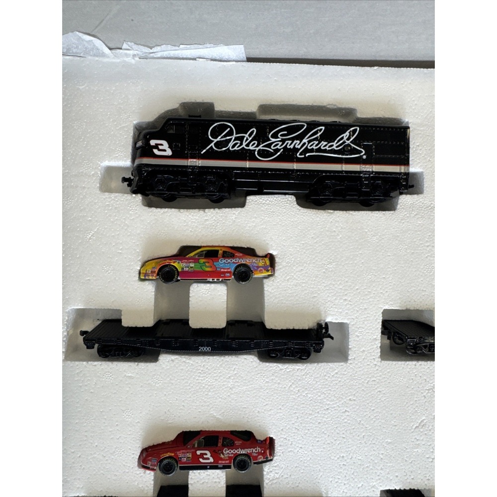 Revell Collection Dale Earnhardt 20 Piece Train Set HO Scale 1/64 Diecast 2002 - Picture 9 of 16